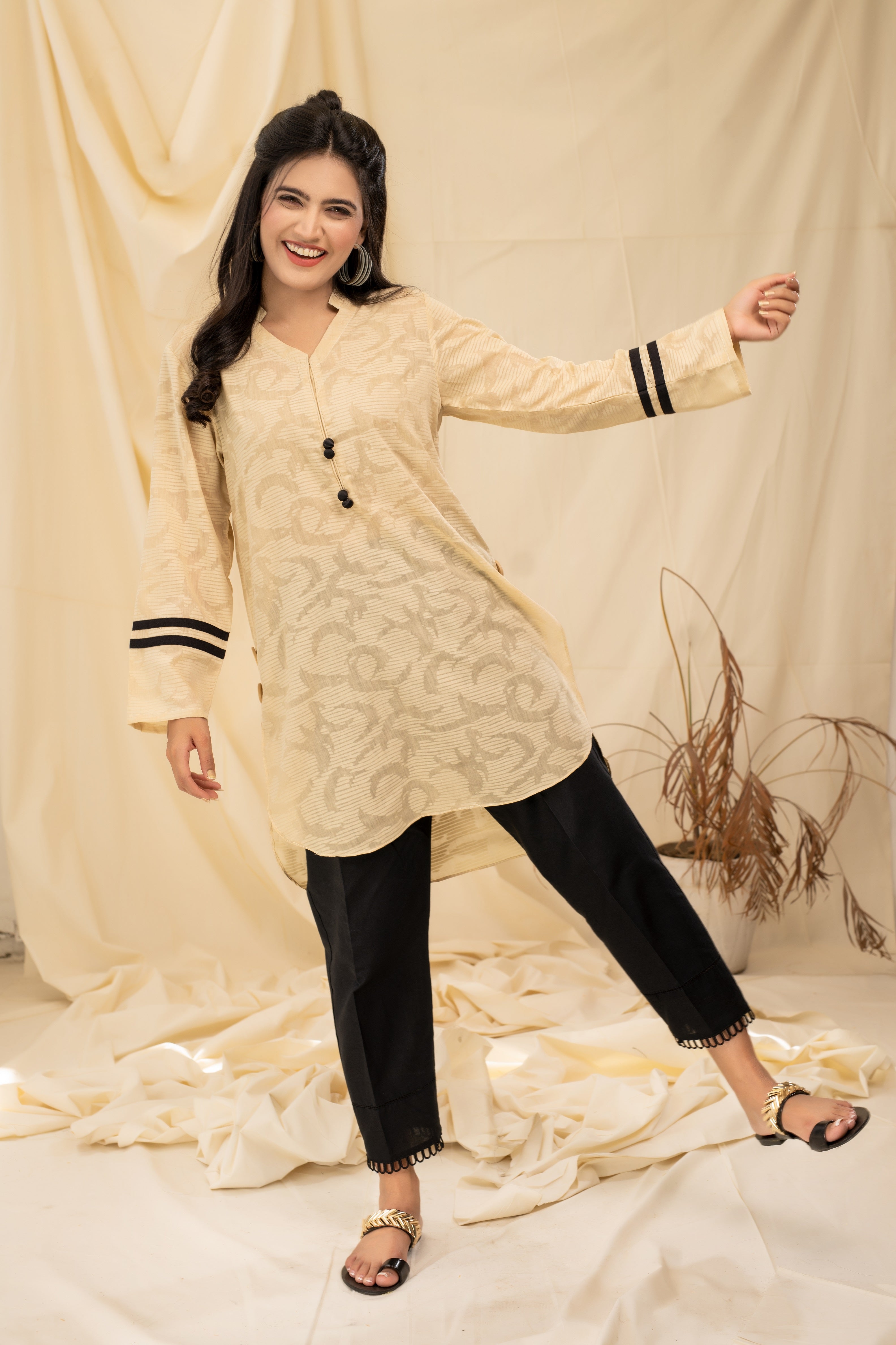 SAnach - Kimono ✨ Material - 2Ply Khadi Size- Any size can be customised.  Colour options available. Face- @iamrupsha24 📷-  @lifestyle_moment_photography Assist- Rohit #khadidress #mustardyellow  #alinedress #summeroutfit #classyoutfit #khadi #2ply ...